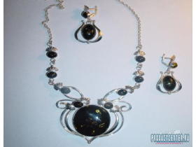 Серебрянный гарнитур с черным янтарём